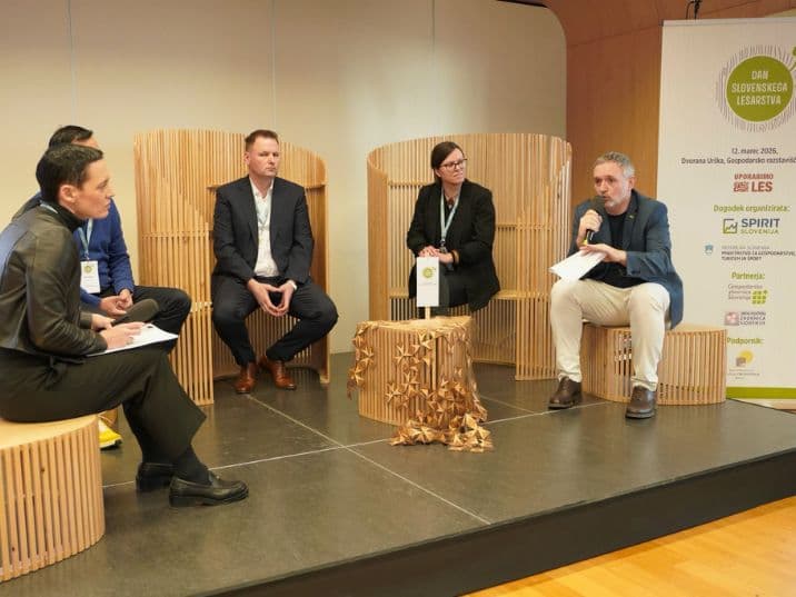Strokovni program in povezovanje panoge